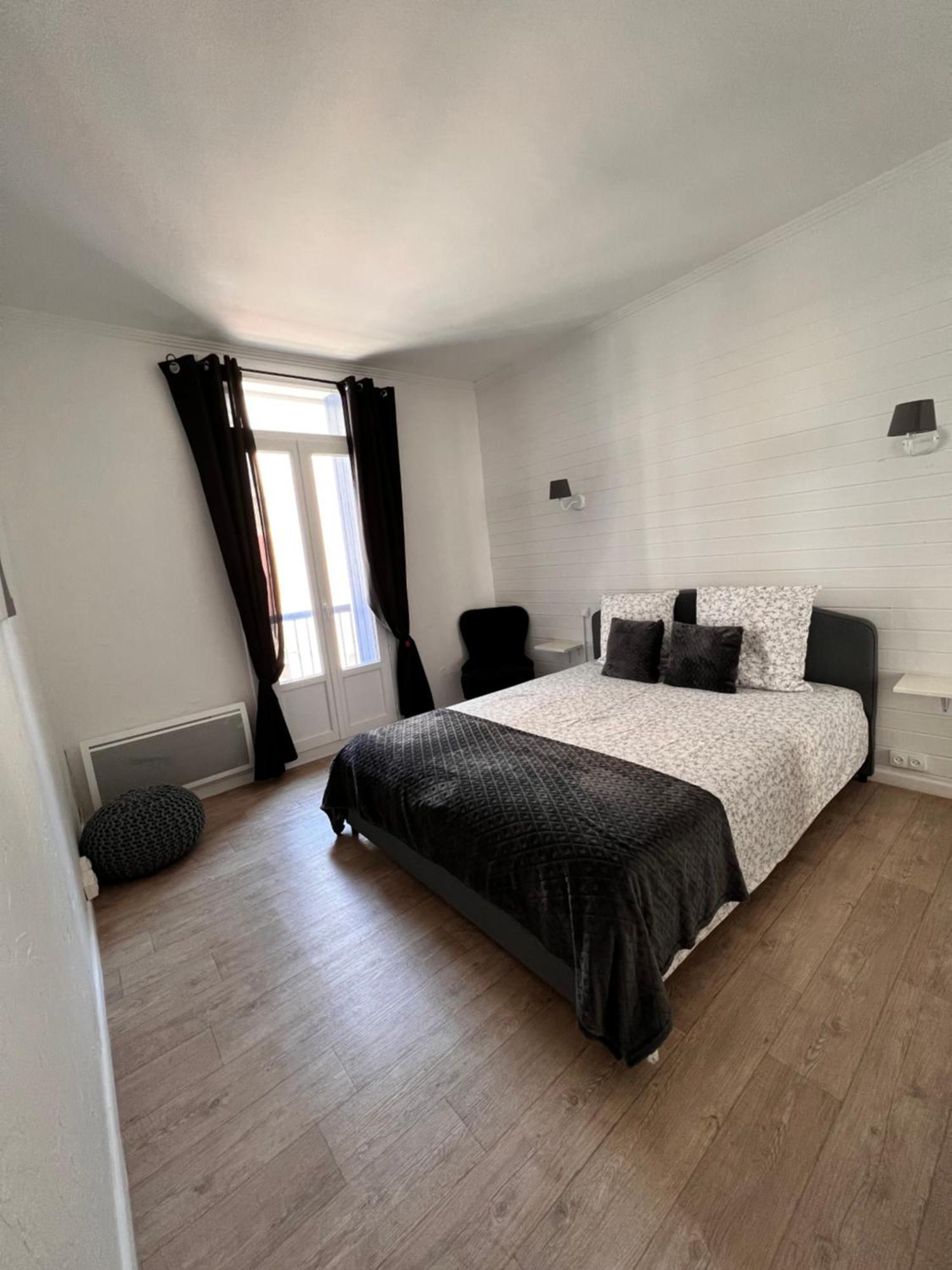 Gorgeous Town House Villa Narbonne Bagian luar foto